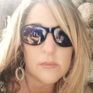 Meet your Posher, Pam